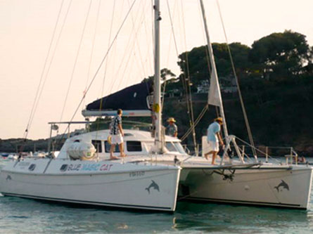 Catamaran 30