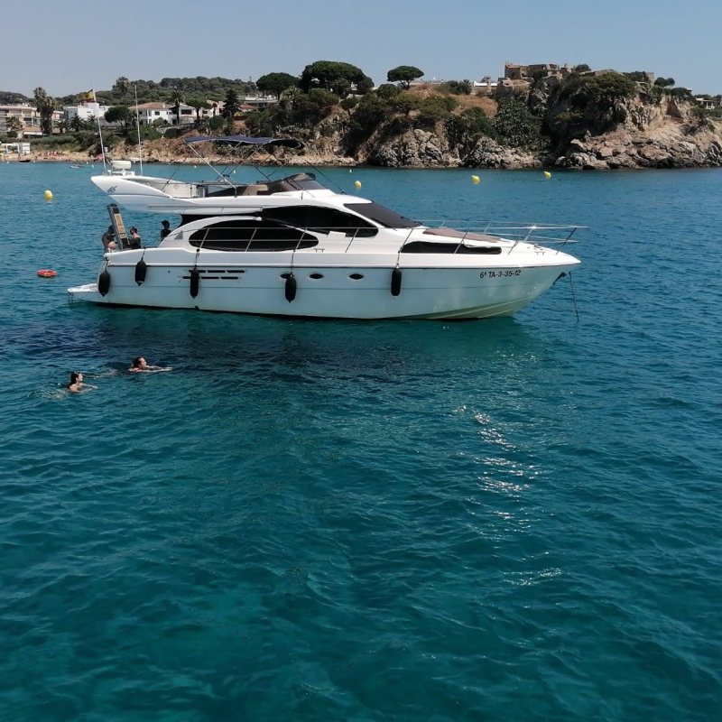 a small boat in a body of water