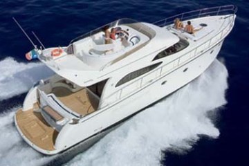 a small boat in a body of water